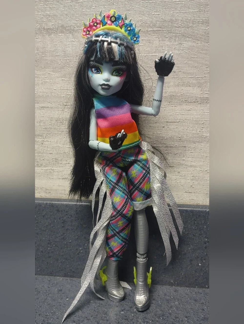 Monster High Doll Lot - G3 Monster Fest Frankie Stein + Coffin Locker Set Bundle